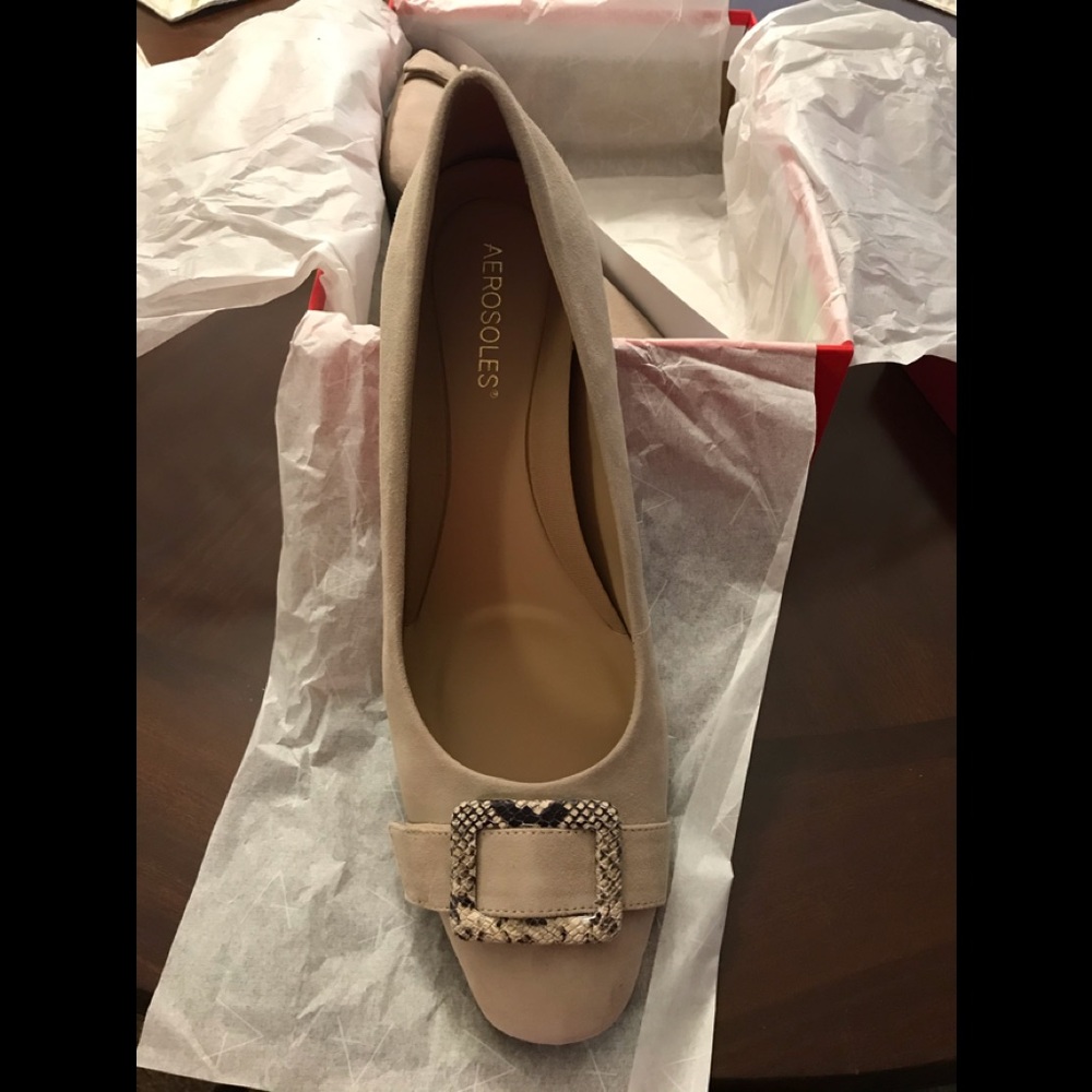 Suede pumps